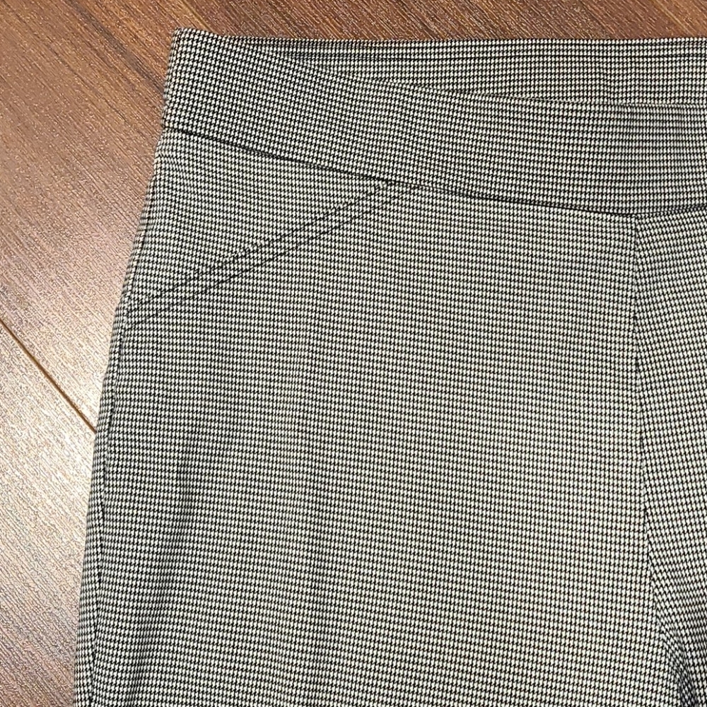 Nice pants - Picture 2 of 5